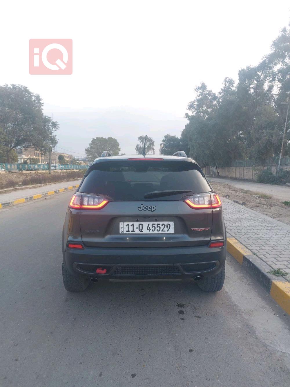 جیپ شیرۆکی